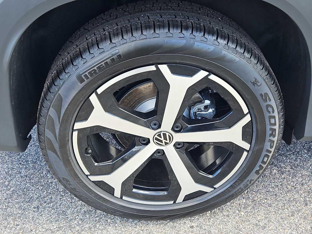 new 2026 Volkswagen Tiguan car, priced at $34,107