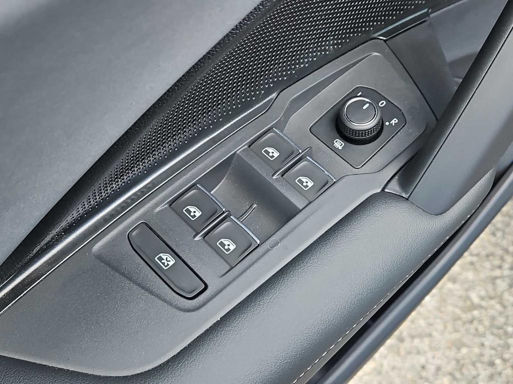 new 2026 Volkswagen Tiguan car, priced at $34,107
