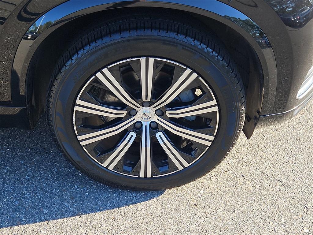used 2022 Volvo XC90 car, priced at $36,999
