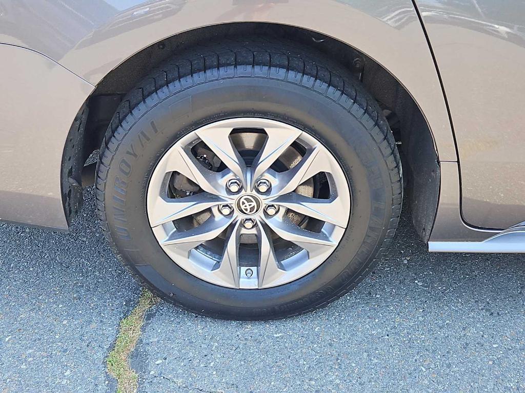 used 2021 Toyota Sienna car, priced at $30,999