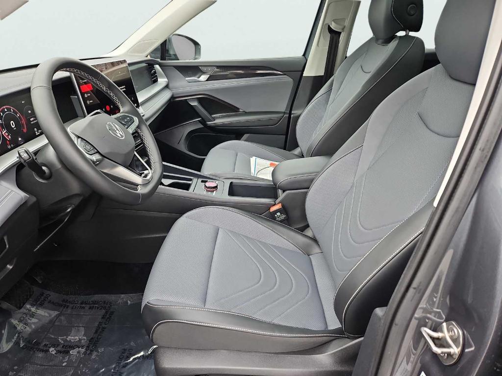 used 2025 Volkswagen Tiguan car, priced at $32,999