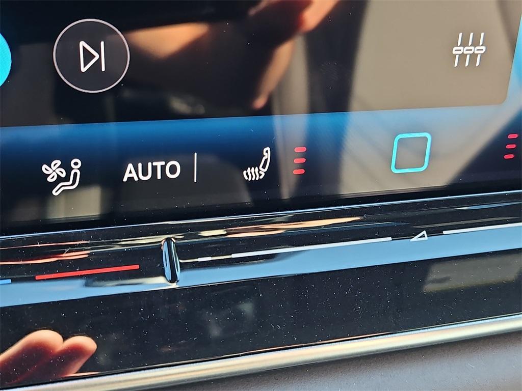 new 2025 Volkswagen Tiguan car, priced at $38,257