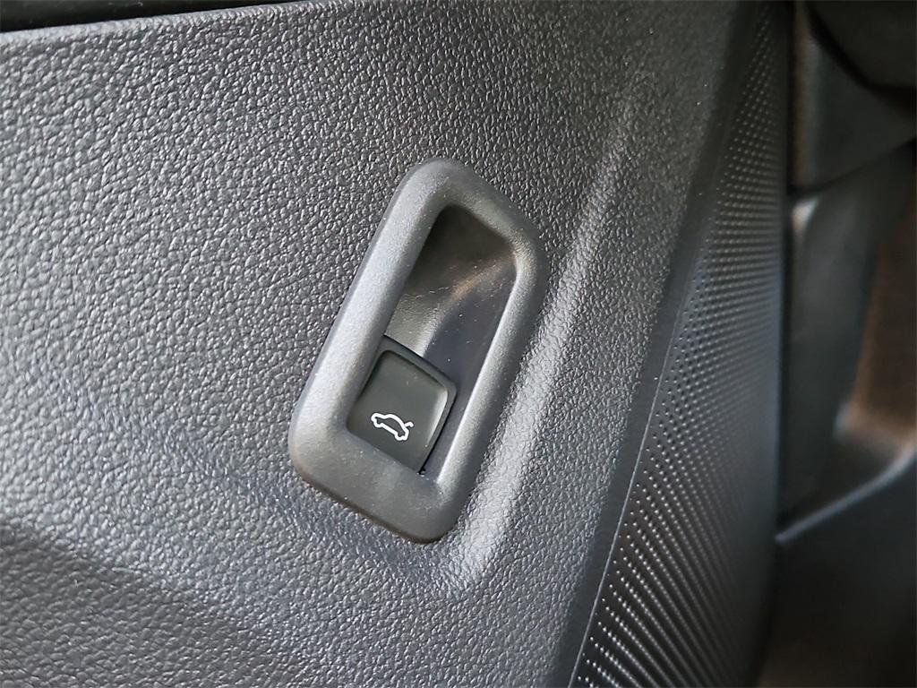 new 2025 Volkswagen Tiguan car, priced at $38,257