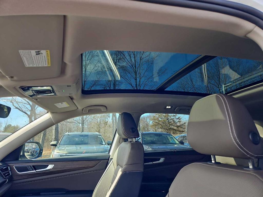 new 2026 Volkswagen Atlas car, priced at $51,692