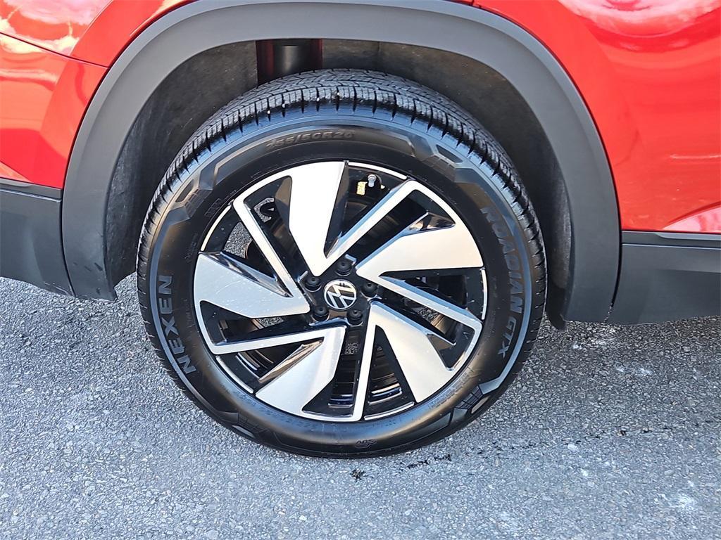 used 2025 Volkswagen Atlas car, priced at $36,999