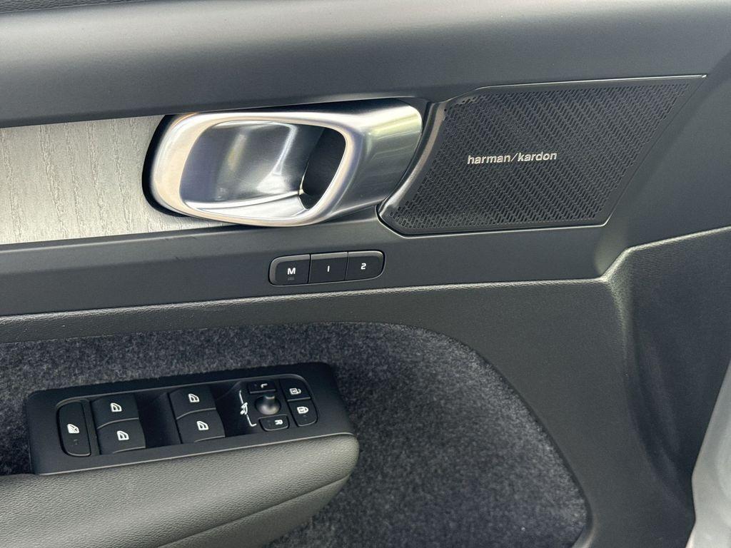 used 2024 Volvo XC40 car, priced at $31,624