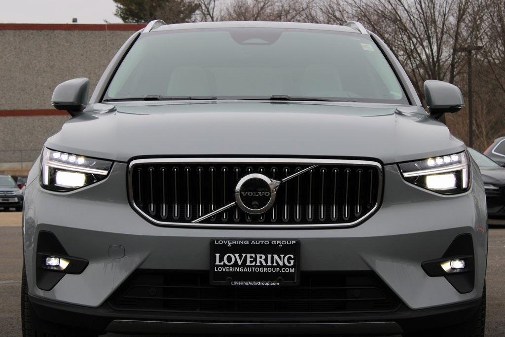 used 2025 Volvo XC40 car, priced at $36,498