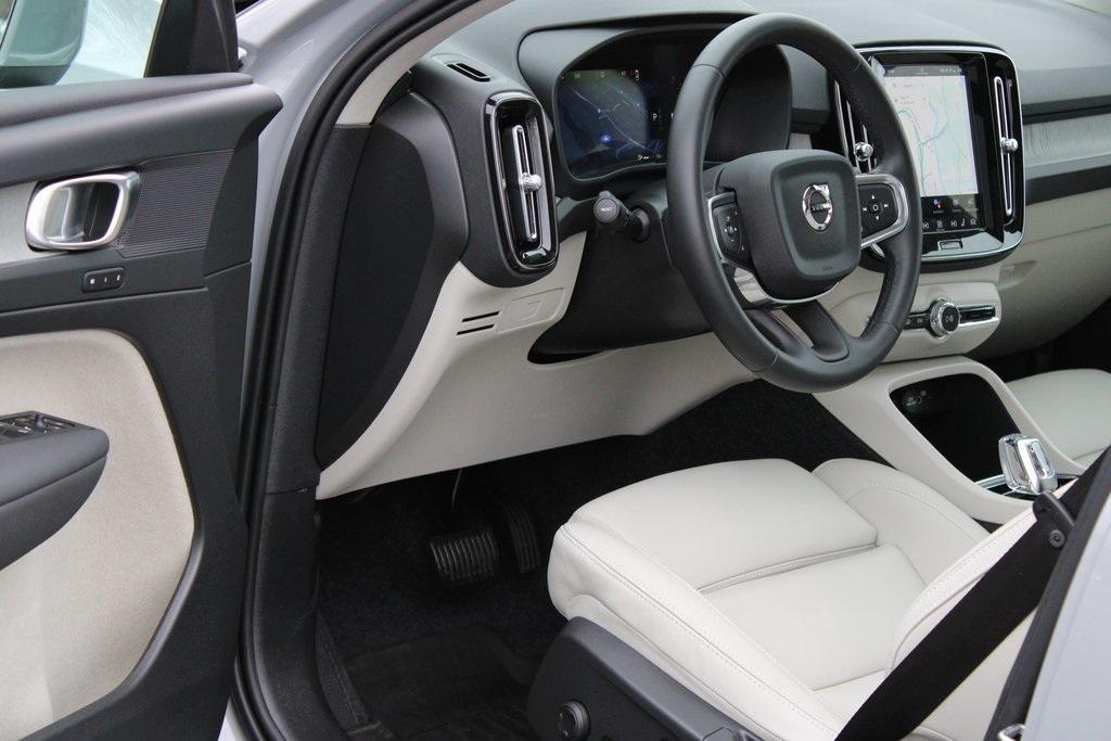 used 2025 Volvo XC40 car, priced at $36,498