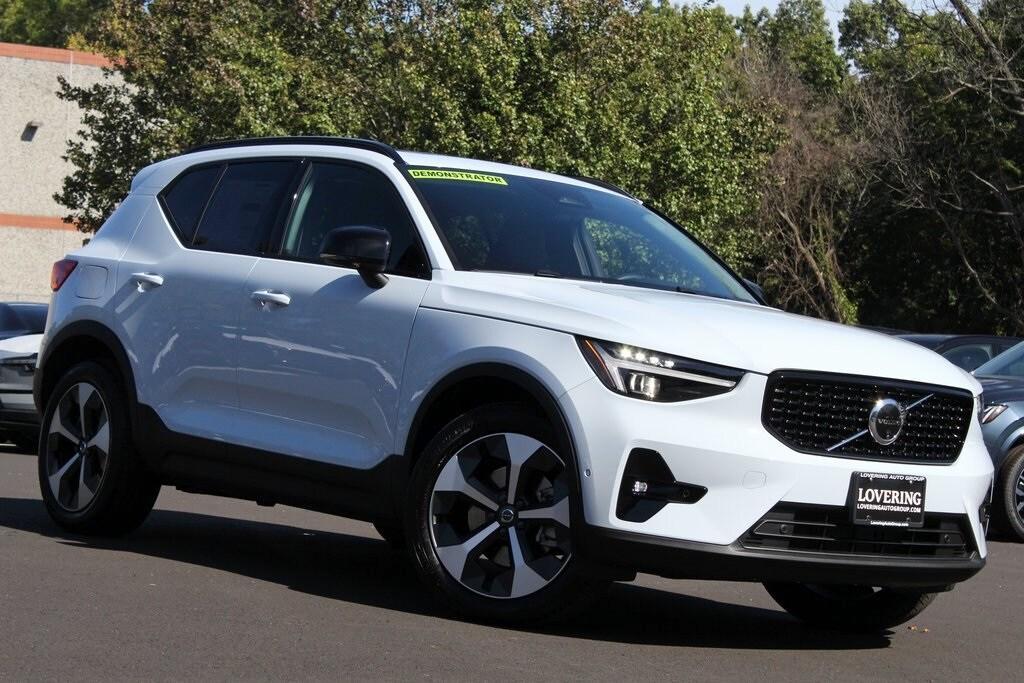 new 2026 Volvo XC40 car, priced at $50,150