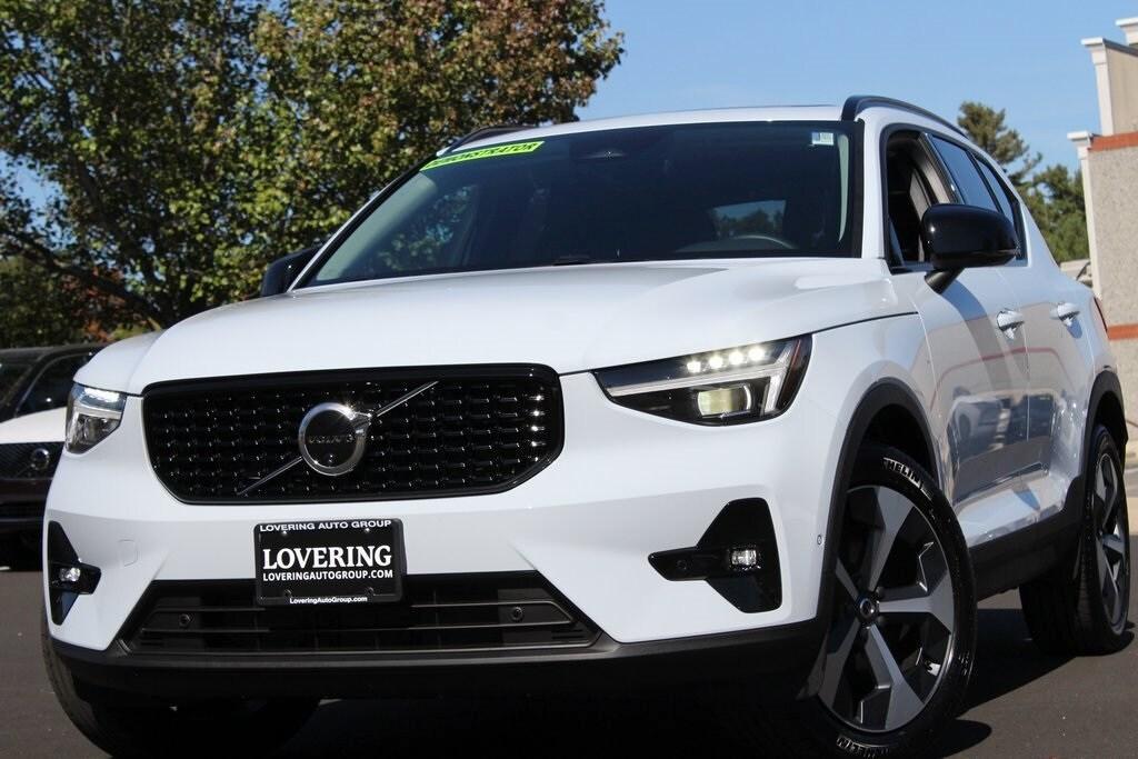 new 2026 Volvo XC40 car, priced at $50,150