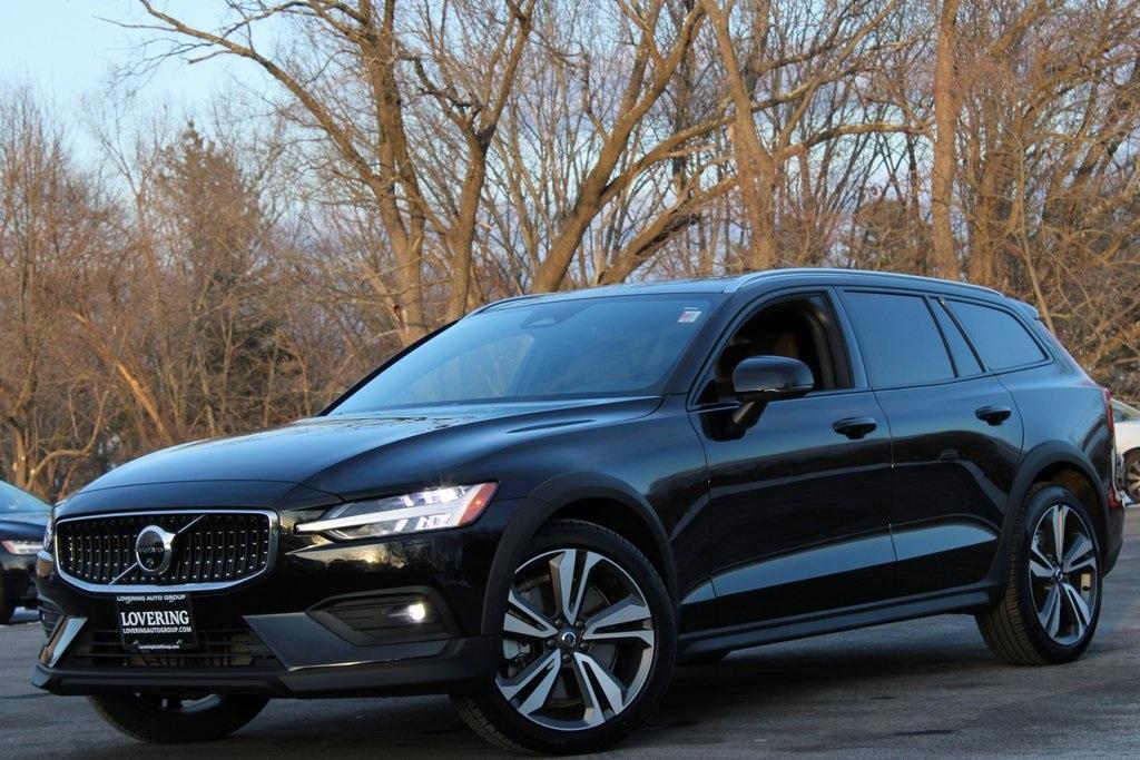 used 2025 Volvo V60 Cross Country car, priced at $37,954