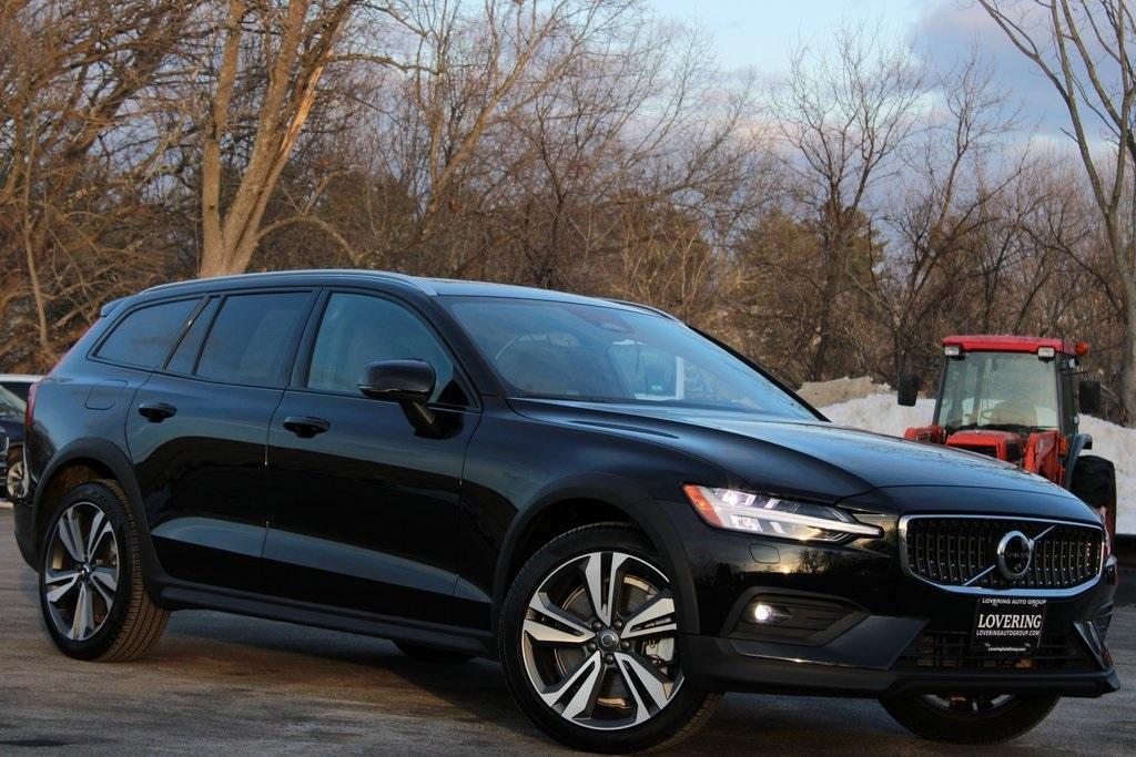 used 2025 Volvo V60 Cross Country car, priced at $37,954