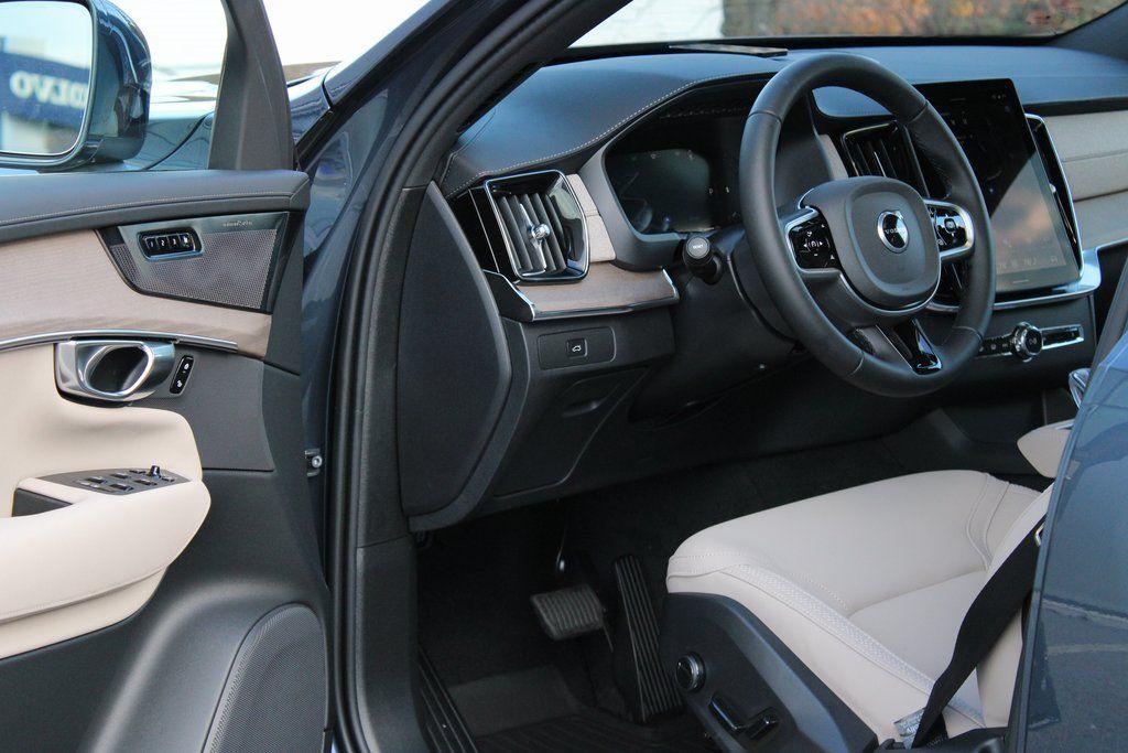 new 2026 Volvo XC90 car, priced at $71,825