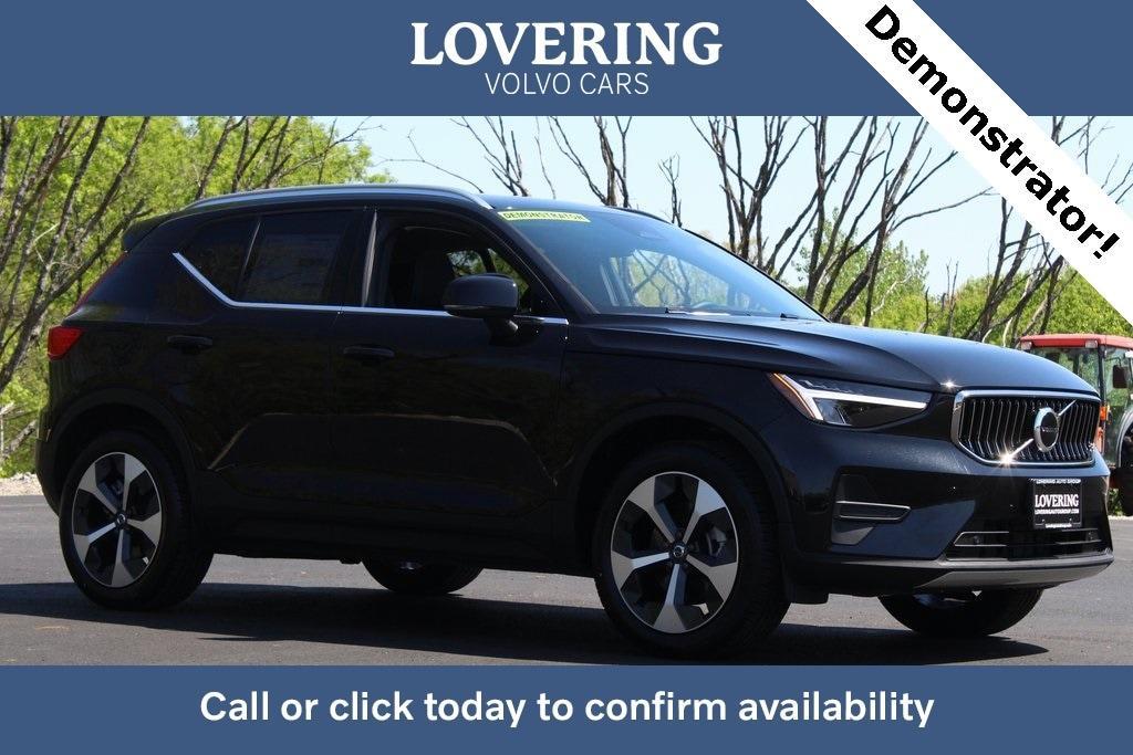 new 2025 Volvo XC40 car, priced at $46,015