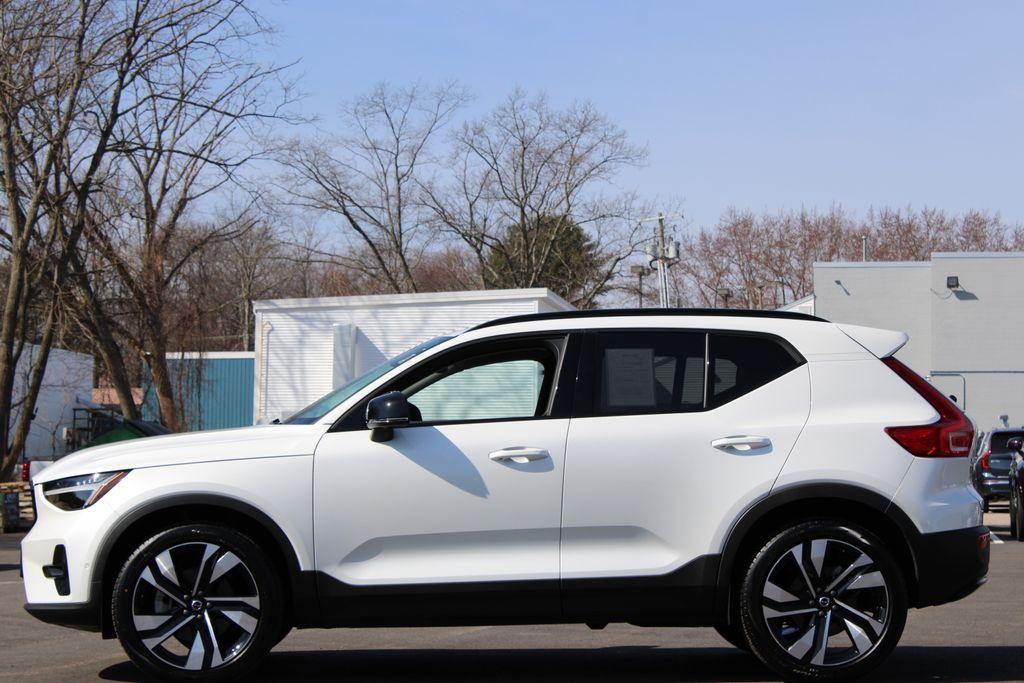 used 2025 Volvo XC40 car, priced at $35,498