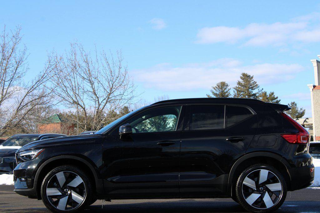 used 2024 Volvo XC40 Recharge Pure Electric car, priced at $36,716