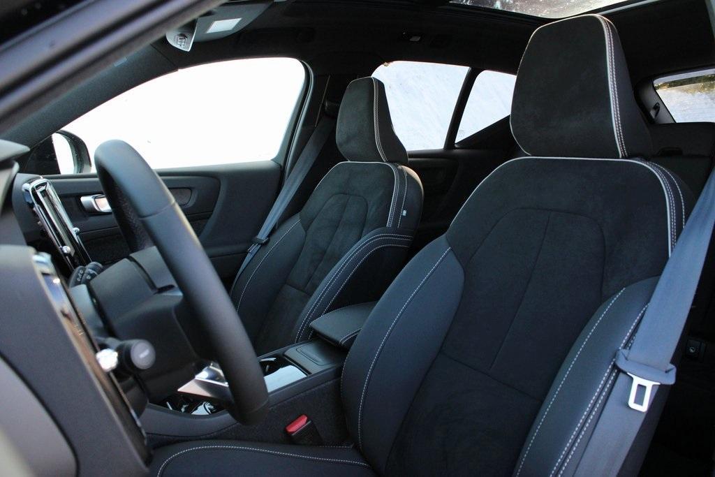 used 2024 Volvo XC40 Recharge Pure Electric car, priced at $36,498