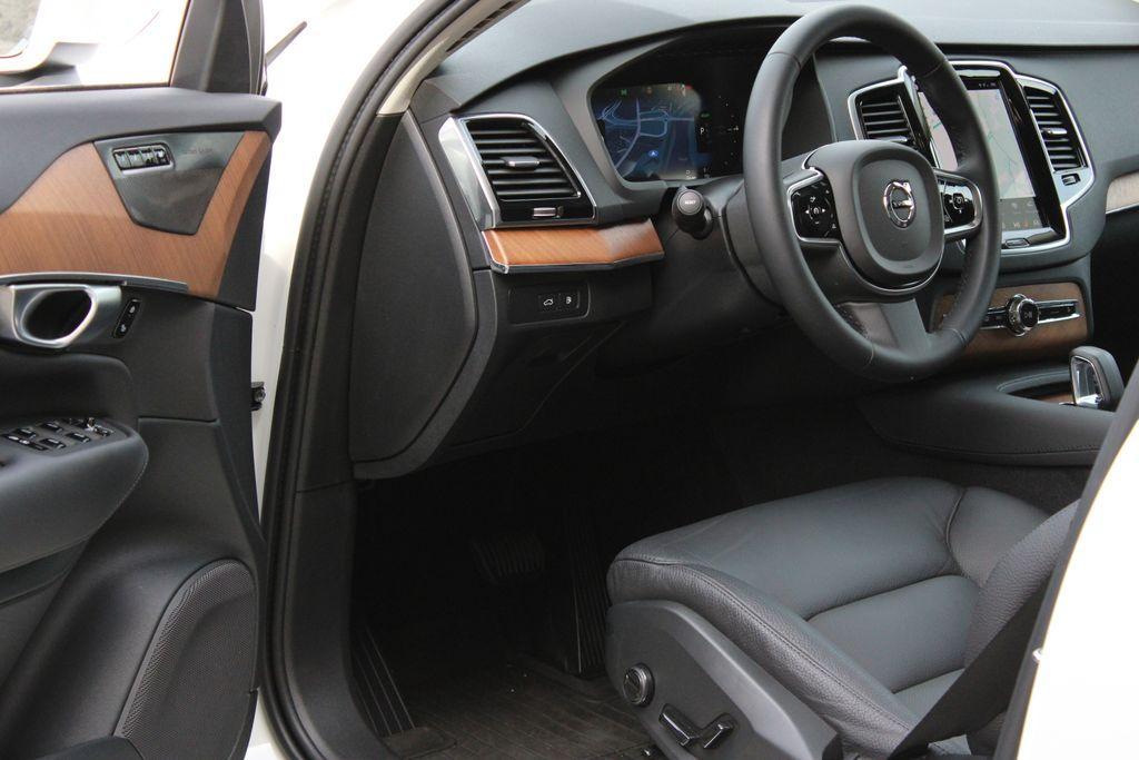 used 2024 Volvo XC90 Recharge Plug-In Hybrid car, priced at $51,988