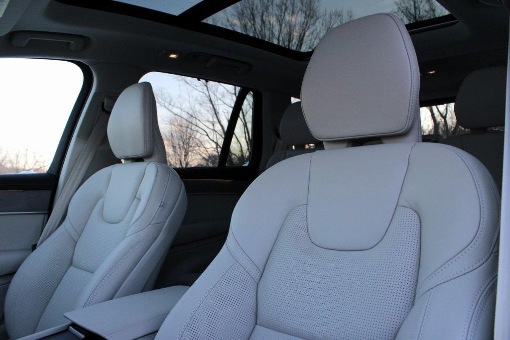 new 2026 Volvo XC90 car, priced at $75,155