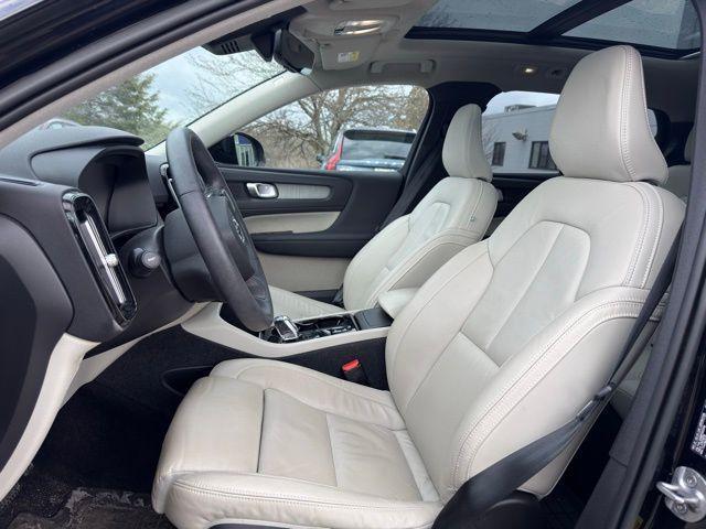 used 2023 Volvo XC40 car, priced at $33,388
