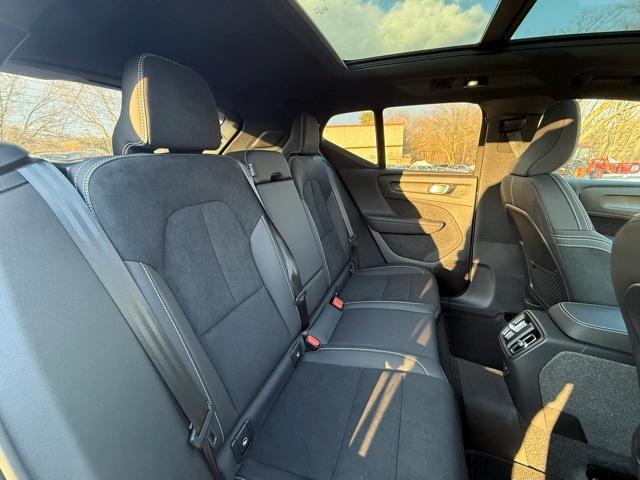 used 2024 Volvo XC40 Recharge Pure Electric car, priced at $39,998