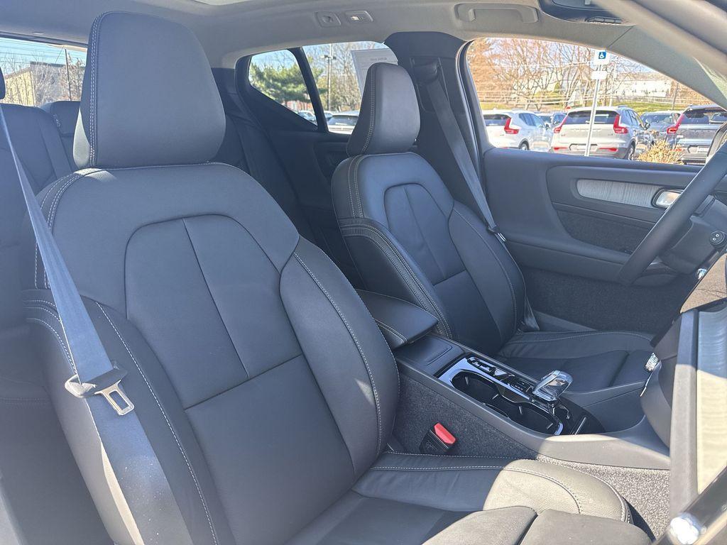 used 2023 Volvo XC40 car, priced at $33,649