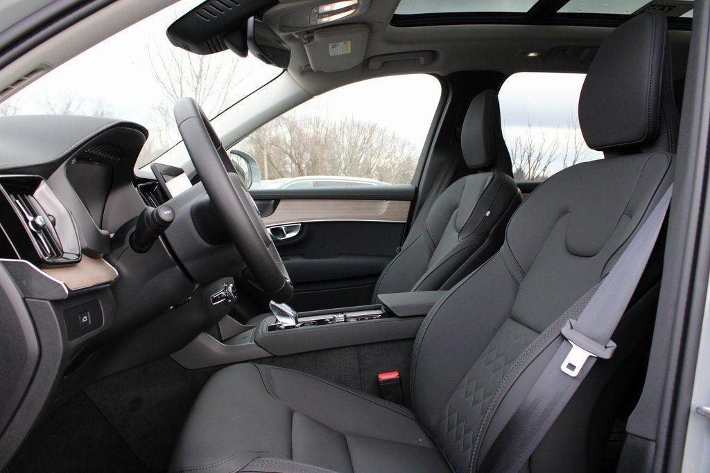 new 2026 Volvo XC90 car, priced at $71,825