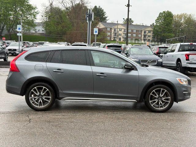 used 2018 Volvo V60 Cross Country car, priced at $14,498