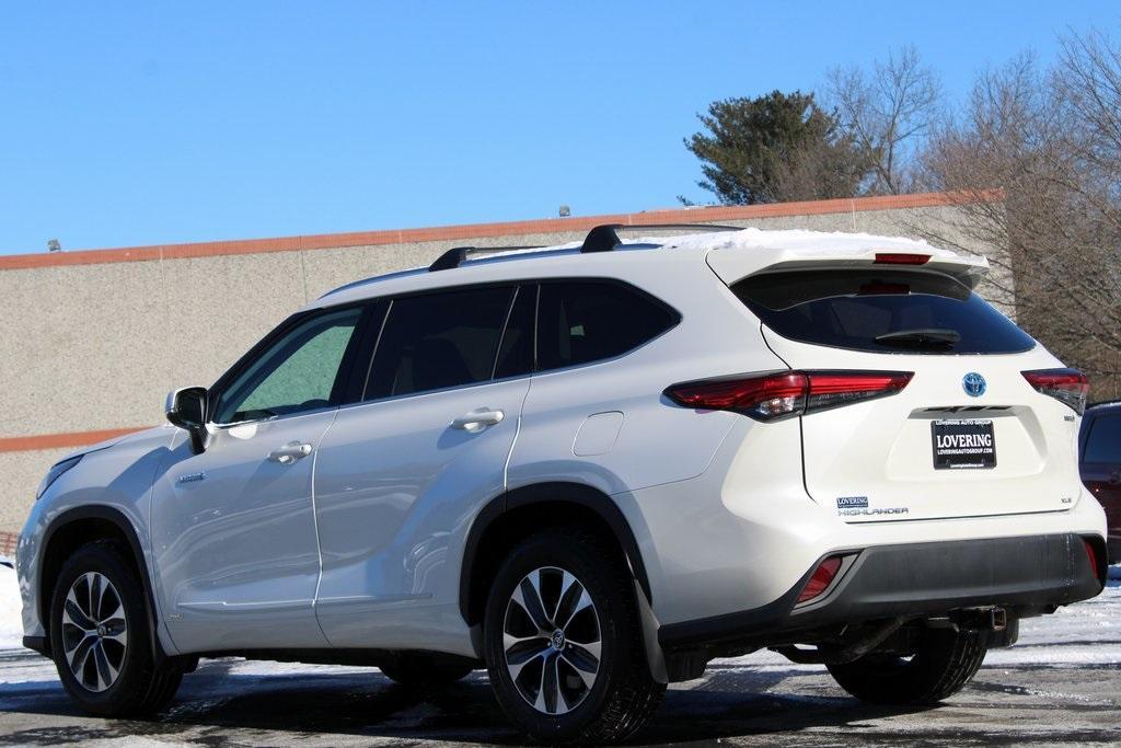 used 2021 Toyota Highlander Hybrid car, priced at $32,988