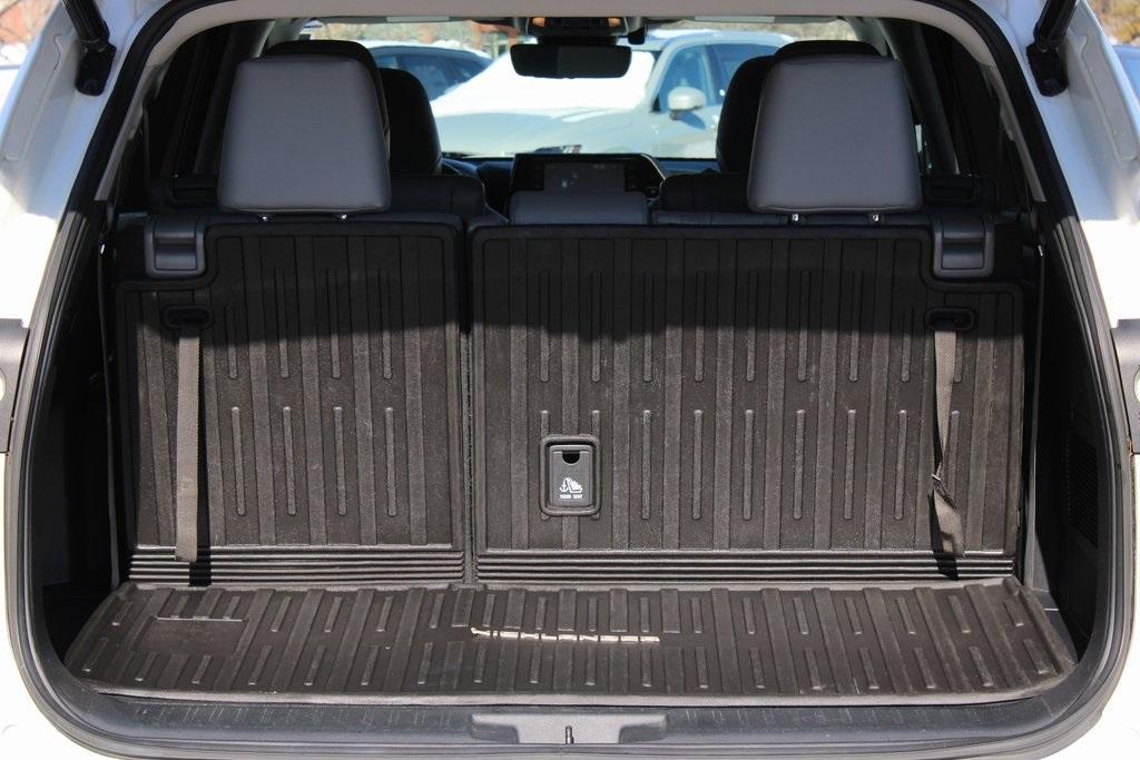 used 2021 Toyota Highlander Hybrid car, priced at $32,988