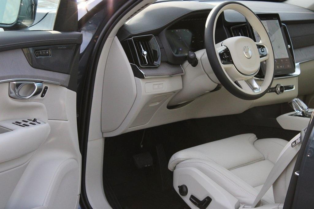 new 2026 Volvo XC90 Plug-In Hybrid car, priced at $85,625