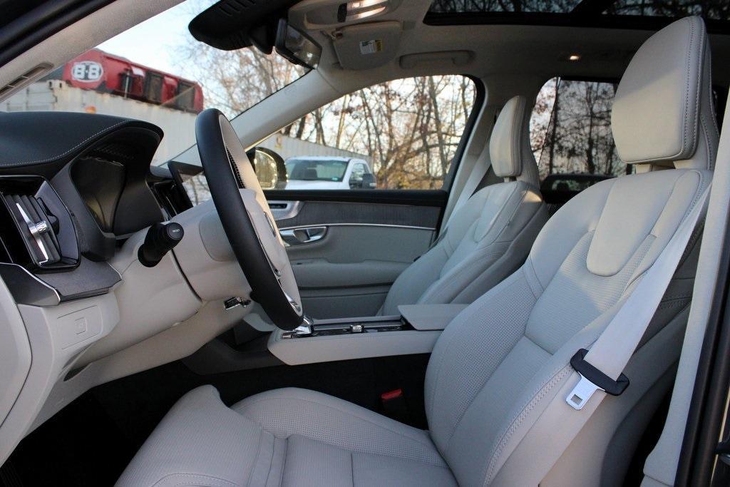 new 2026 Volvo XC90 car, priced at $84,945