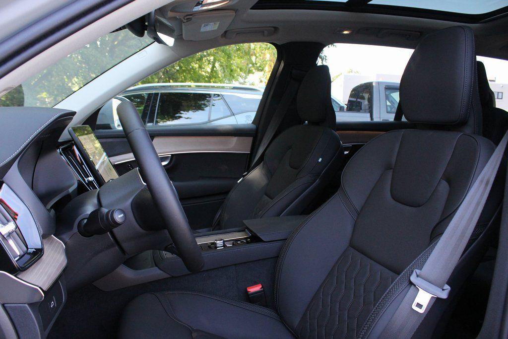 new 2026 Volvo XC90 car, priced at $71,825