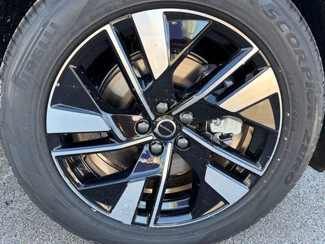 new 2026 Volvo XC60 car, priced at $58,360