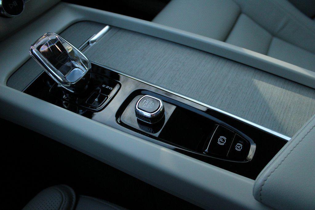 used 2023 Volvo XC60 car