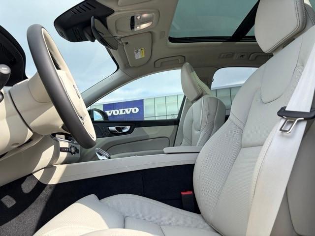 new 2026 Volvo XC60 Plug-In Hybrid car, priced at $75,235