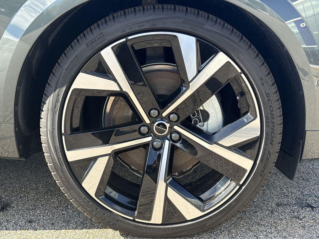 new 2026 Volvo XC60 Plug-In Hybrid car, priced at $80,310