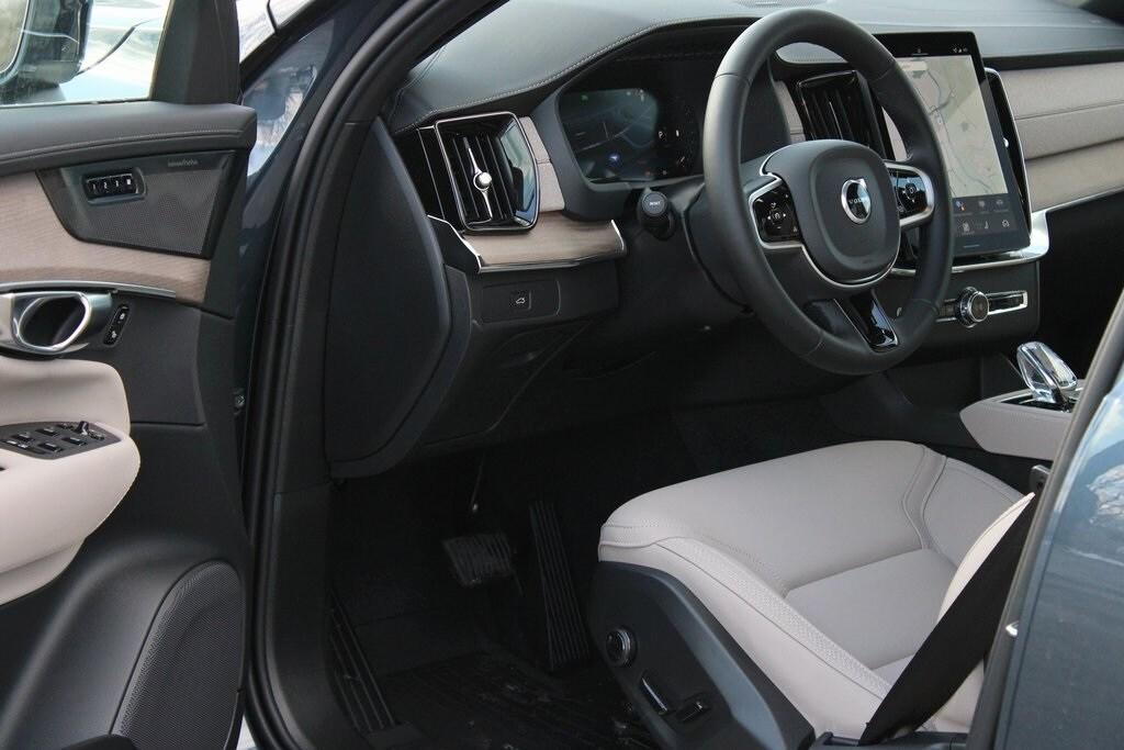 new 2026 Volvo XC90 car, priced at $71,825