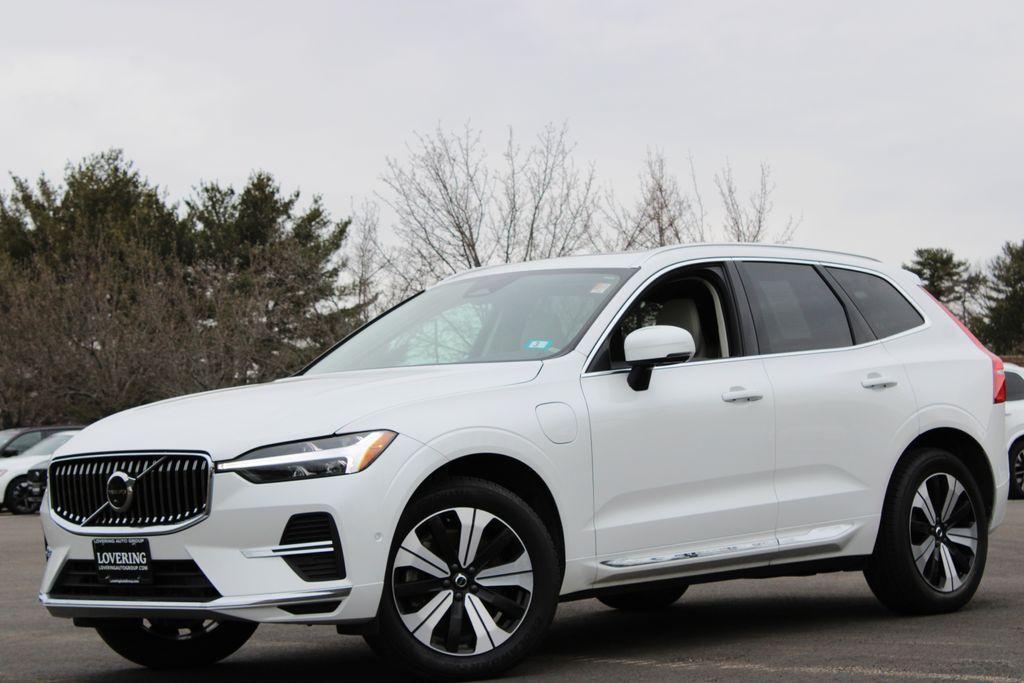 used 2023 Volvo XC60 Recharge Plug-In Hybrid car, priced at $39,906
