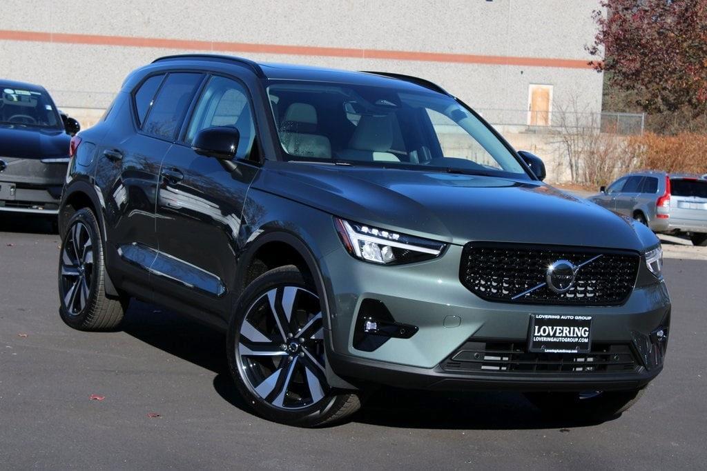 new 2026 Volvo XC40 car, priced at $51,400