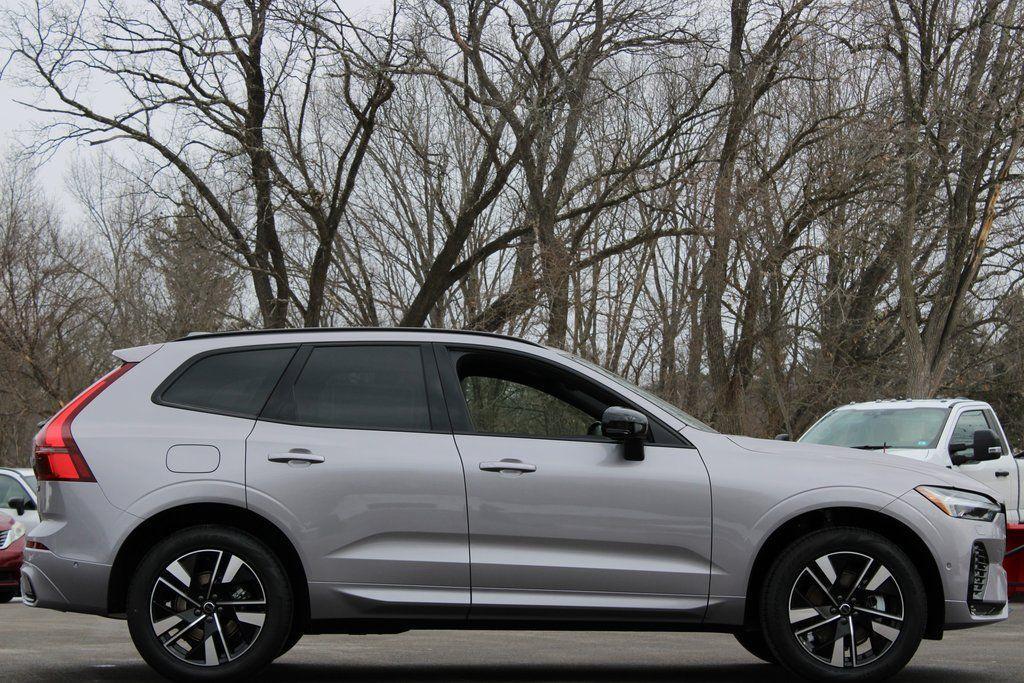 new 2026 Volvo XC60 car, priced at $58,360