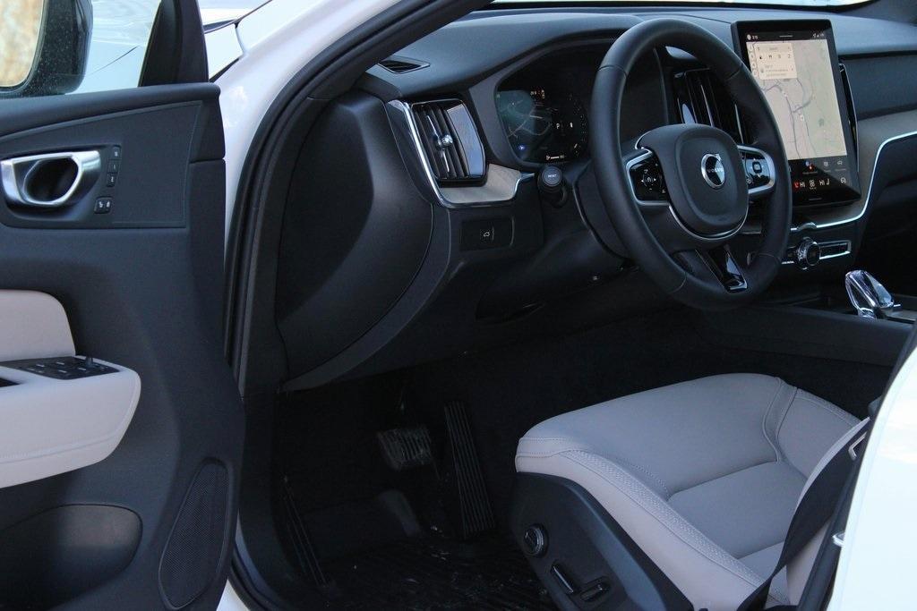 new 2026 Volvo XC60 car, priced at $57,985