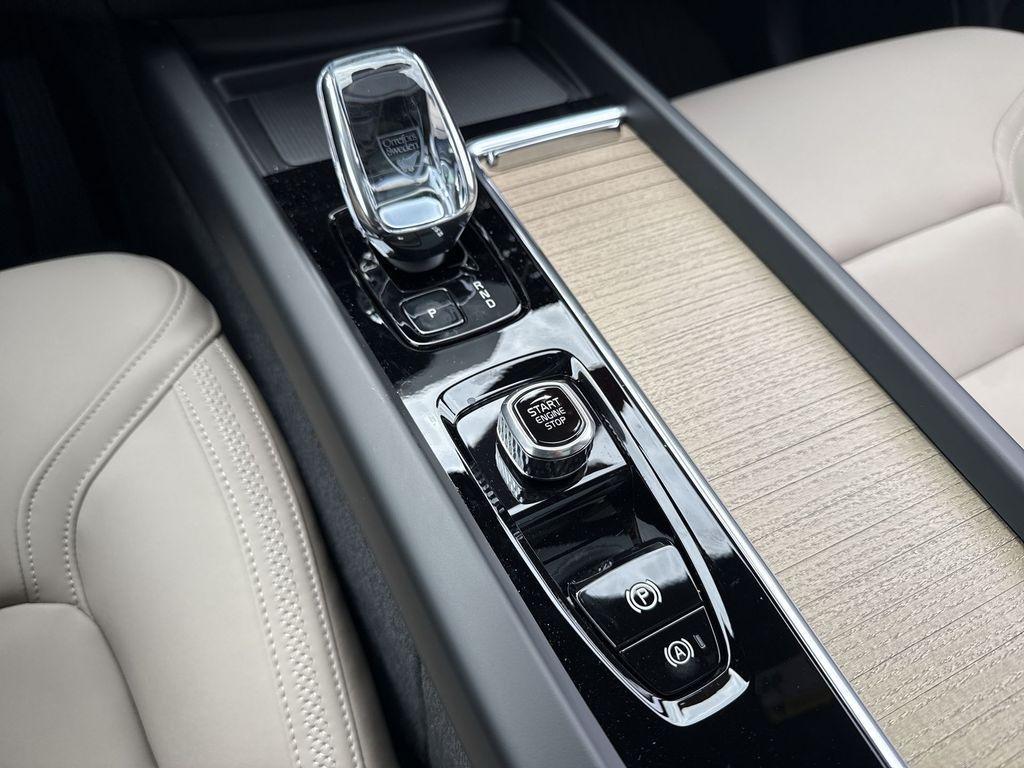 new 2026 Volvo XC60 car, priced at $57,985