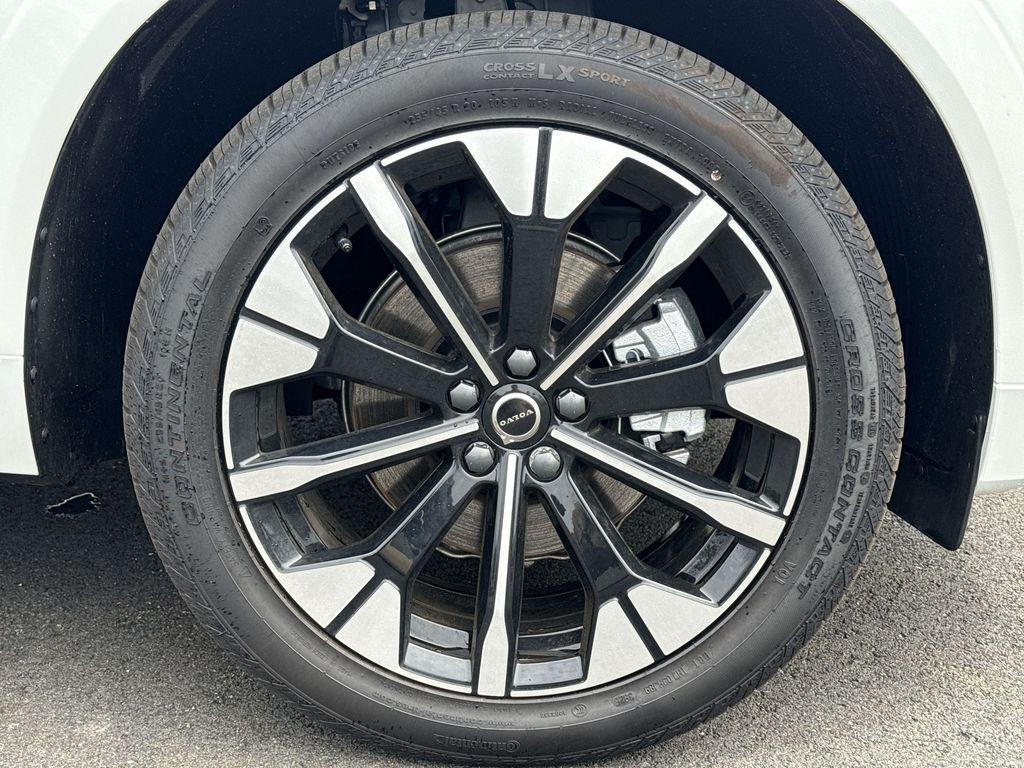 new 2026 Volvo XC60 car, priced at $57,985