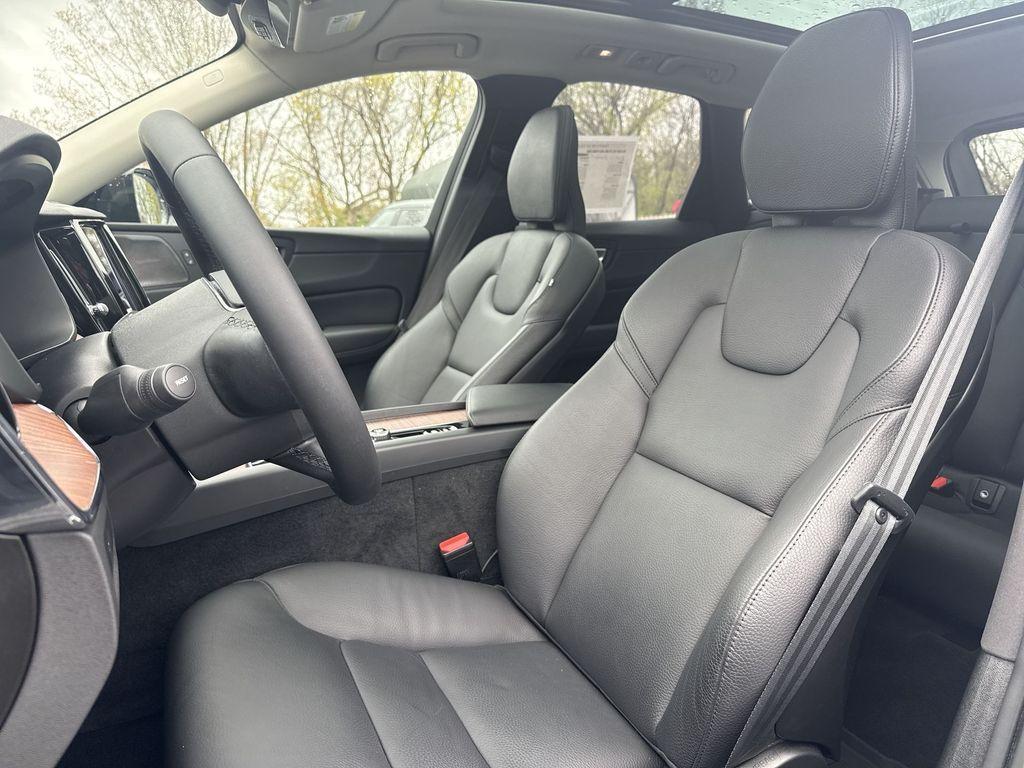 used 2023 Volvo XC60 car, priced at $37,373