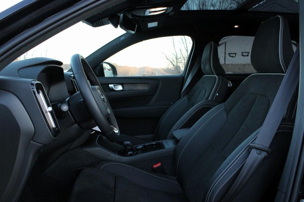 used 2024 Volvo XC40 Recharge Pure Electric car, priced at $32,747