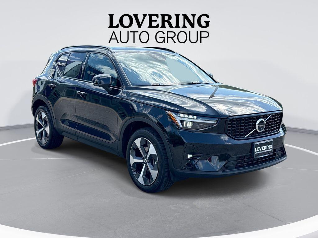 used 2026 Volvo XC40 car, priced at $42,569