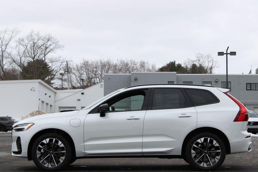 new 2026 Volvo XC60 Plug-In Hybrid car, priced at $69,285