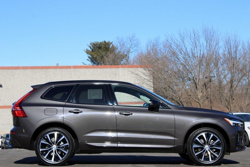 used 2025 Volvo XC60 car, priced at $37,498
