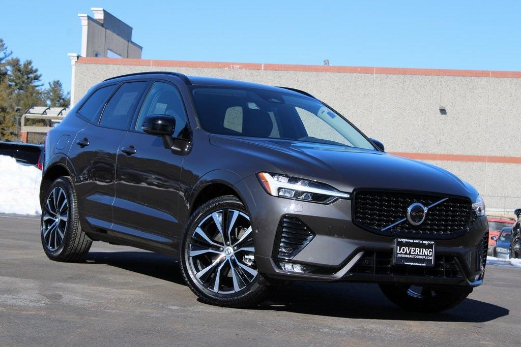 used 2025 Volvo XC60 car, priced at $37,498